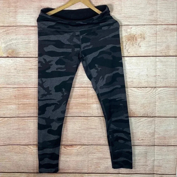 Tuff Athletics Women’s Camo Leggings Black Medium - Picture 1 of 7